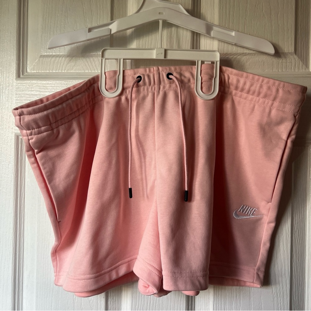 Nike Women’s Essential Shorts XL- CJ2158-611